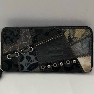 Coach Tonal Zoe Patchwork Zip Around Wallet.Vintage